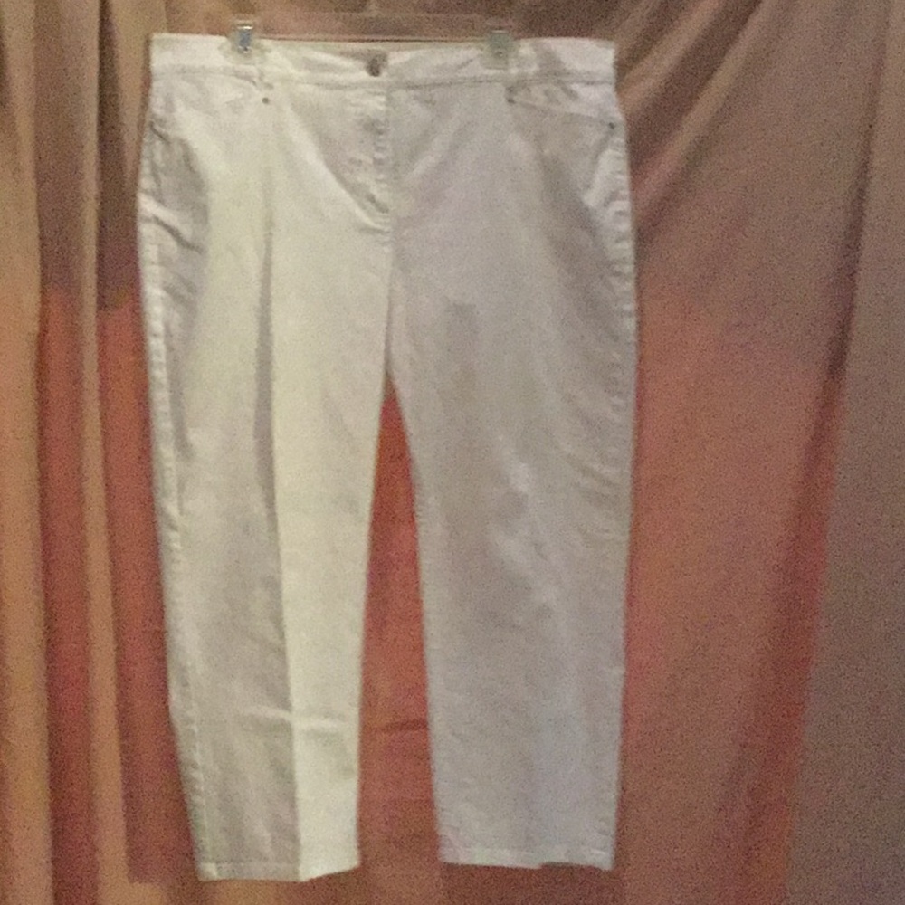 Peck & Peck White Denim Crop Pants